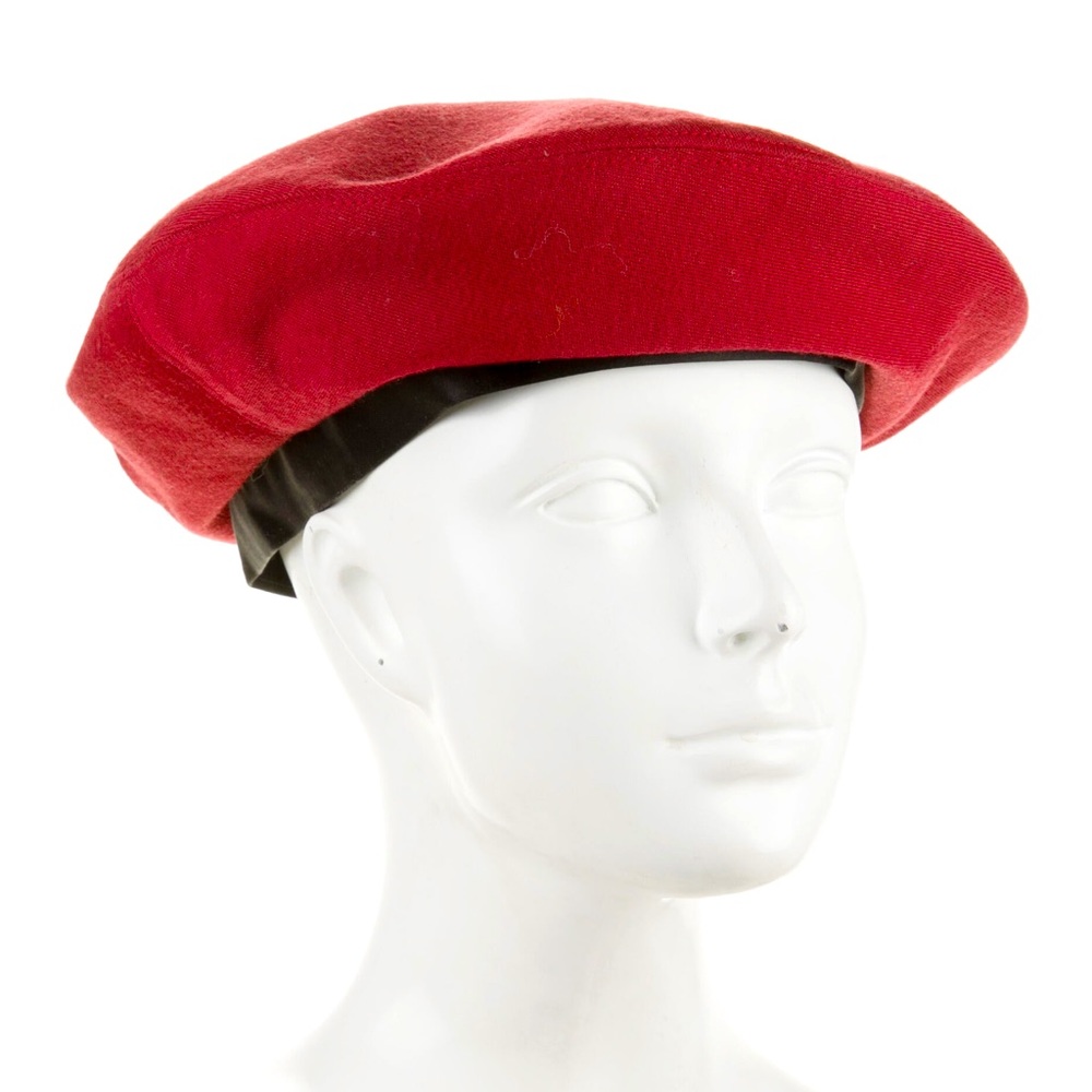 Vintage CHANEL red wool beret